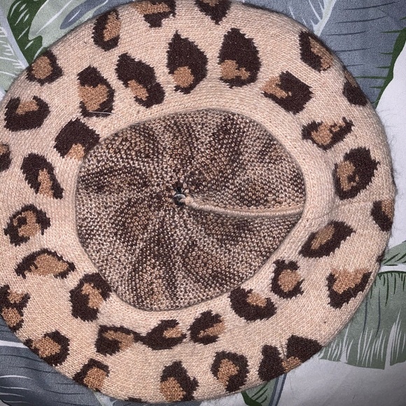New Animal print beret - Picture 2 of 2